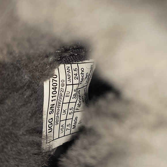 UGG Beven Genuine Shearling High Top Sneaker Size 7.5 - Picture 8 of 8